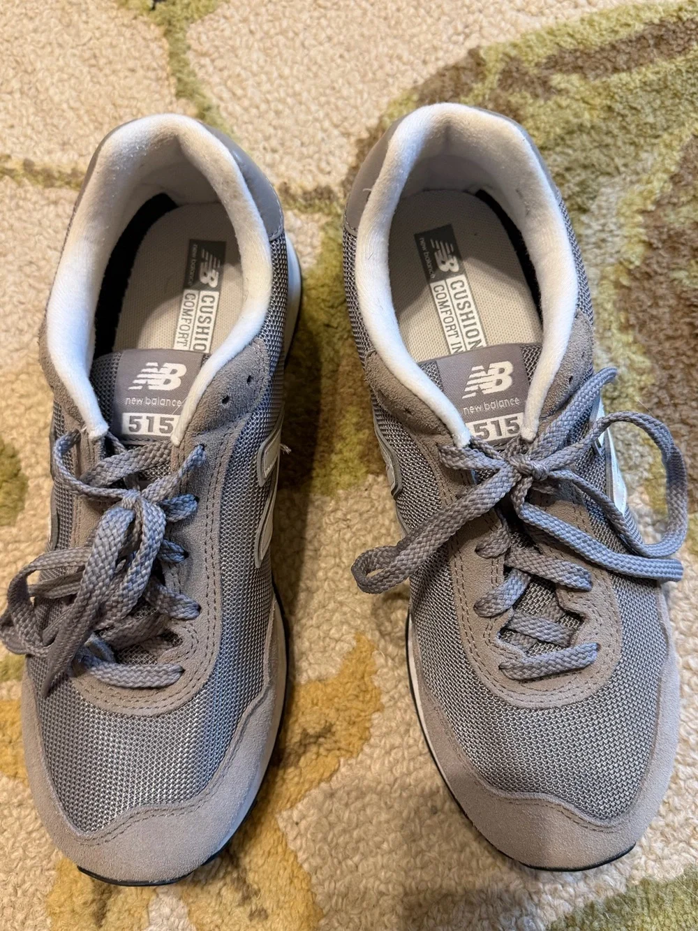 Women’s New Balance tennis shoes